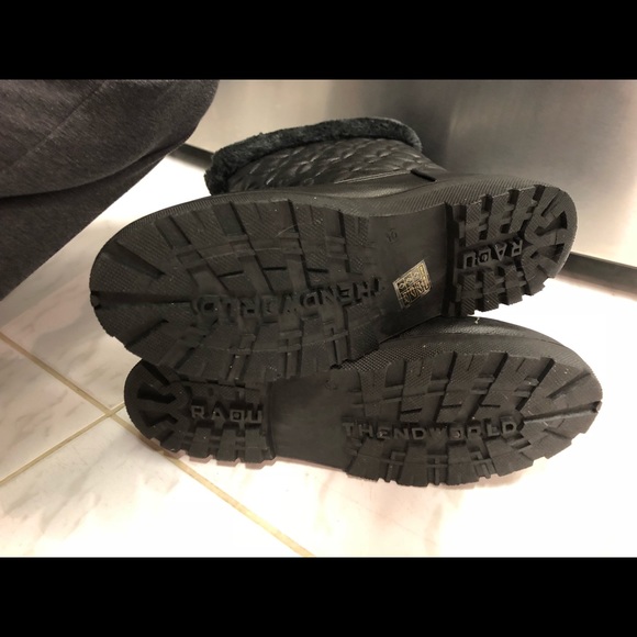 🎉SALE🎉Black Boots with Faux Fur - Picture 6 of 8